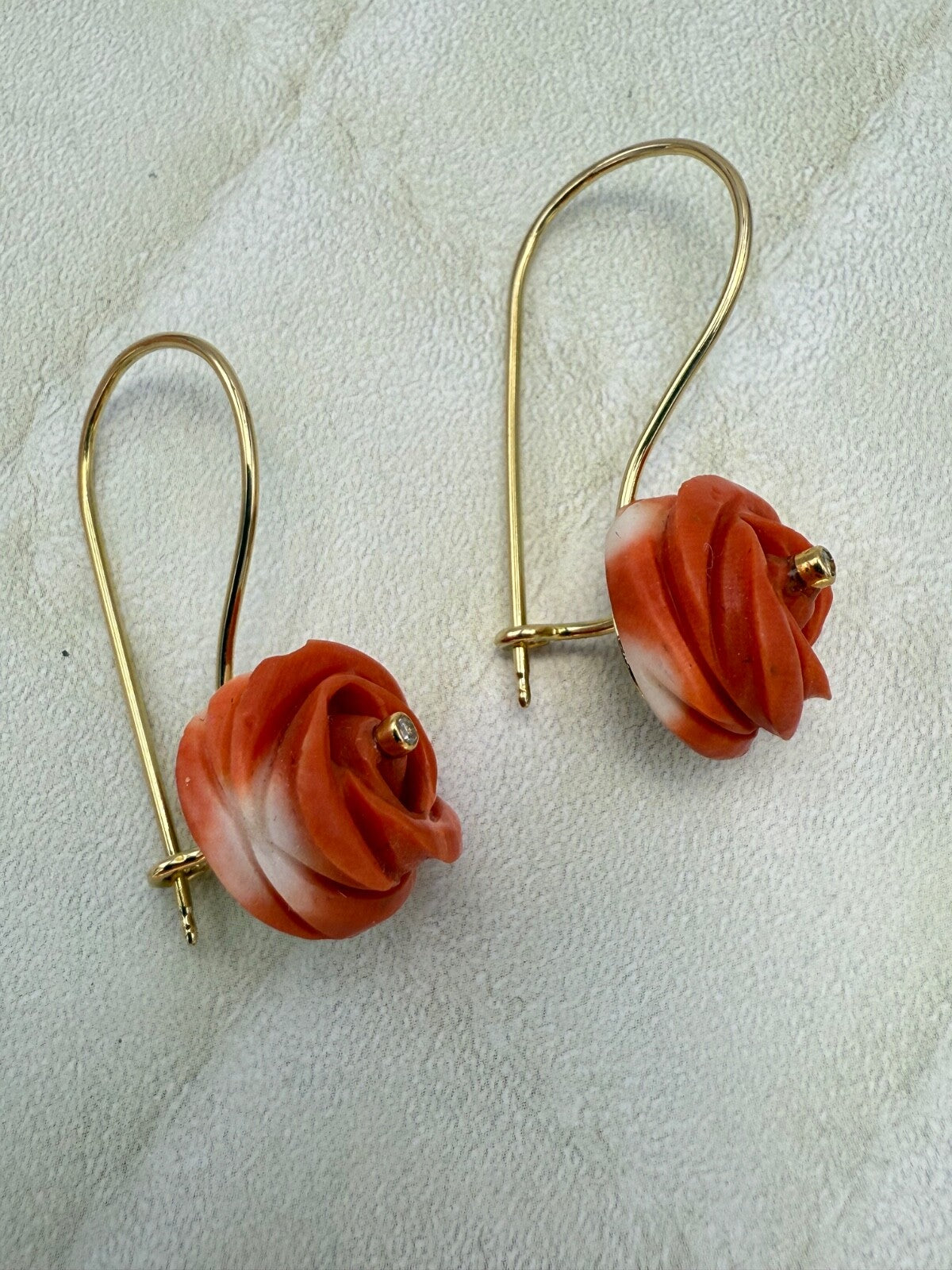 Orecchini a rosa in corallo cerasuolo con brillanti, oro 18 kt – foto 12