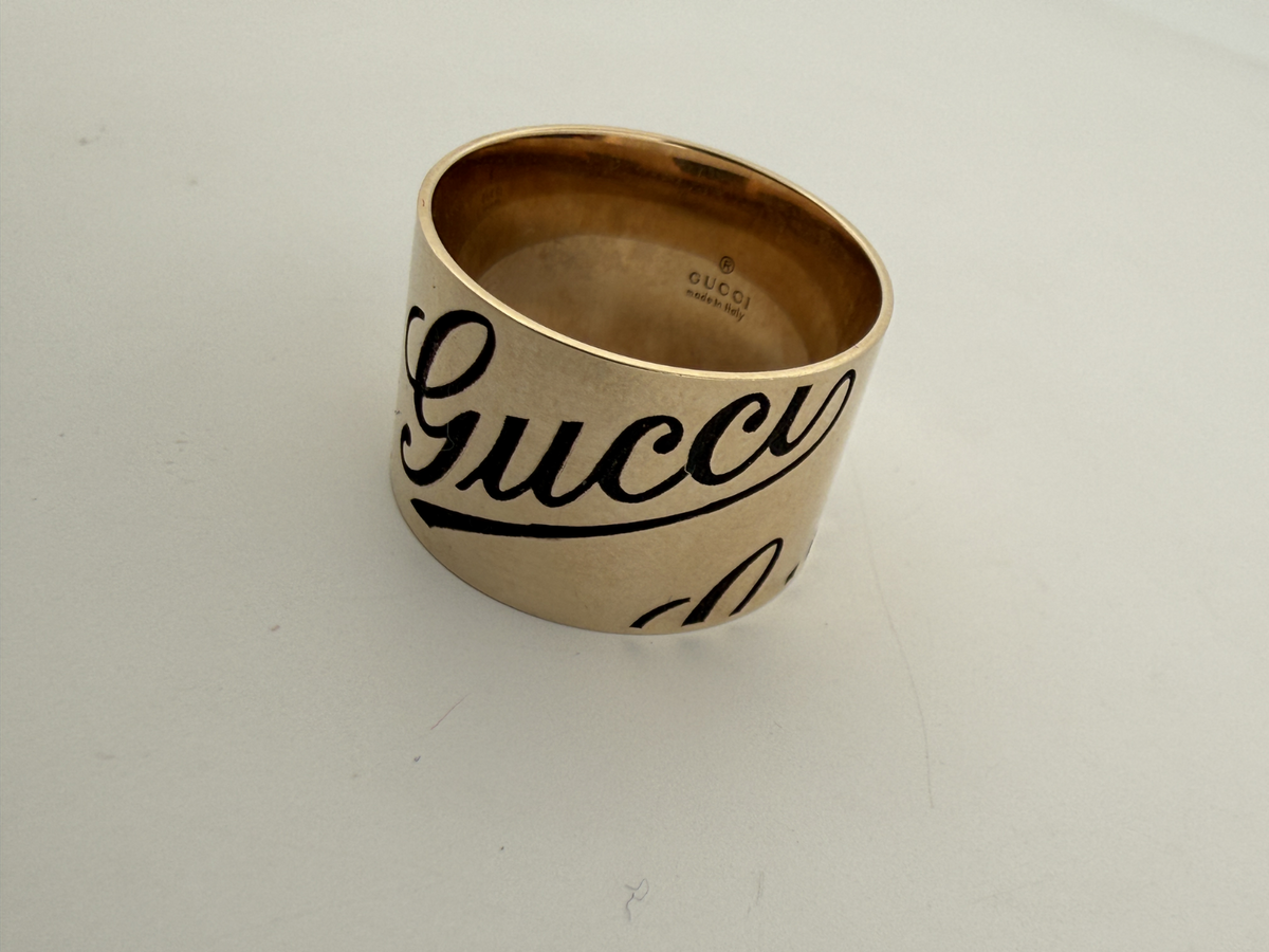 Anello Gucci Icon Prints a fascia larga in oro giallo 18 kt – foto 11