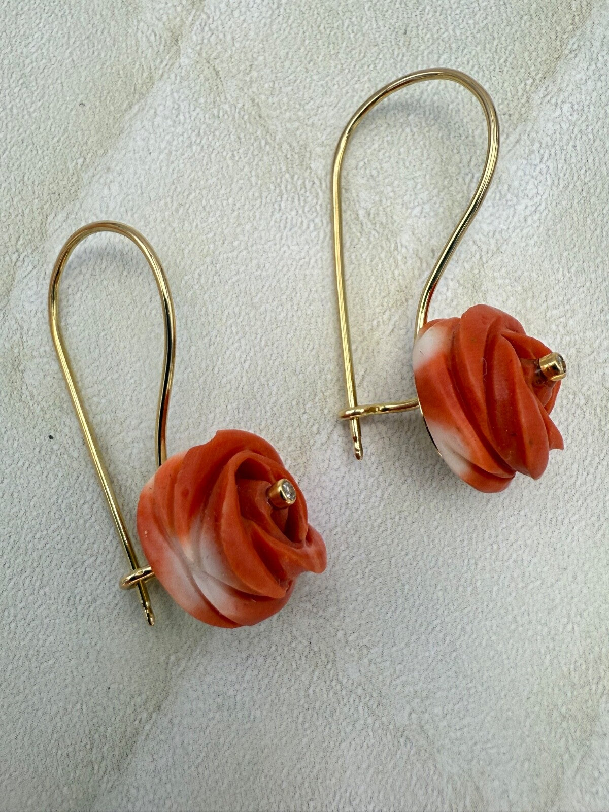 Orecchini a rosa in corallo cerasuolo con brillanti, oro 18 kt – foto 9