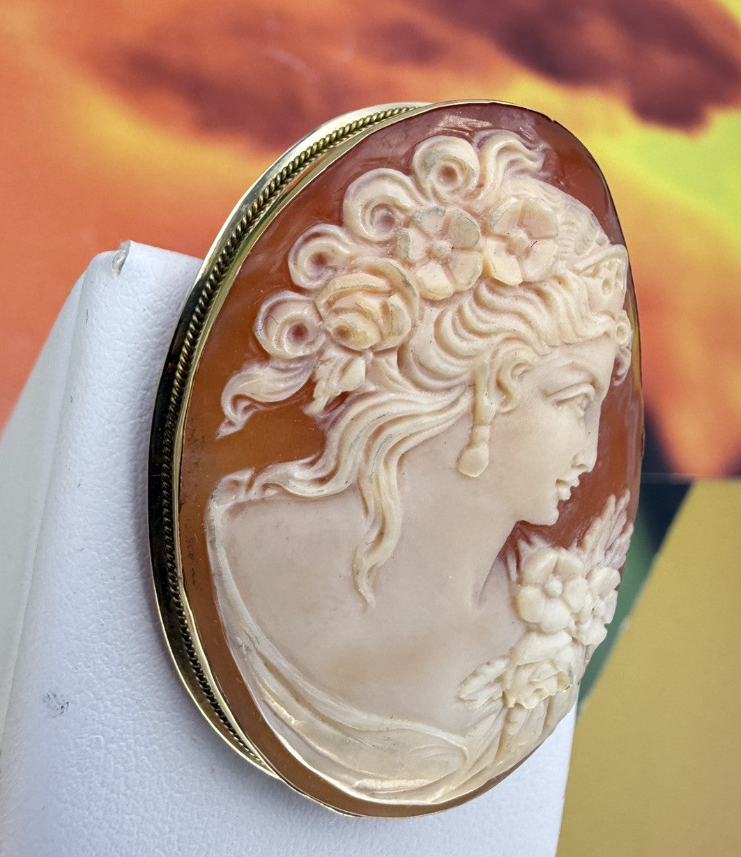 Spilla ciondolo con cammeo in conchiglia volto di donna, oro 18 kt – foto 9